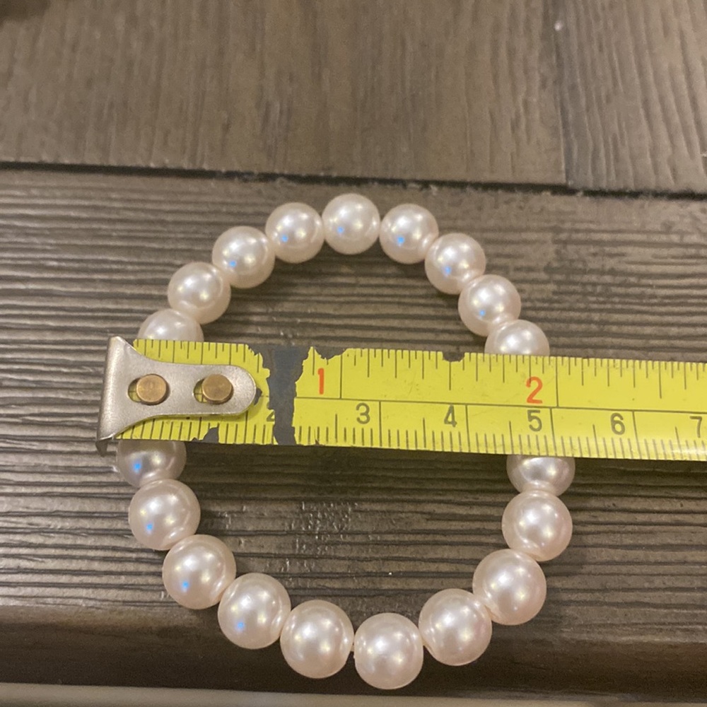 Macy’s 2” Faux Pearls Toddlers or Children’s bracelets Jewelry. - Picture 9 of 10